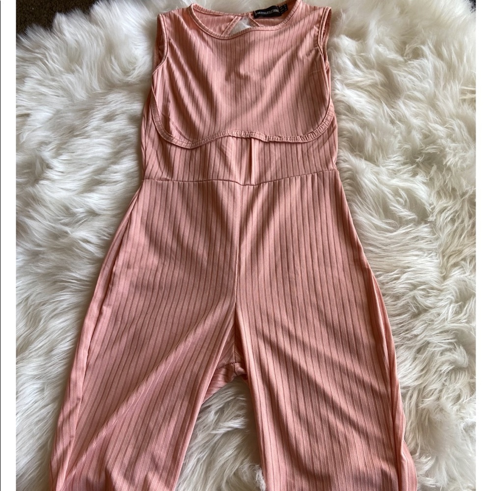 NWOT PrettyLittleThing jumpsuit Capri Peach USA4